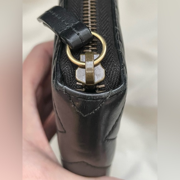 GUCCI GG Marmont Black Quilted Matelasse Leather Zip Around Wallet (443123.2149) - Picture 10 of 13